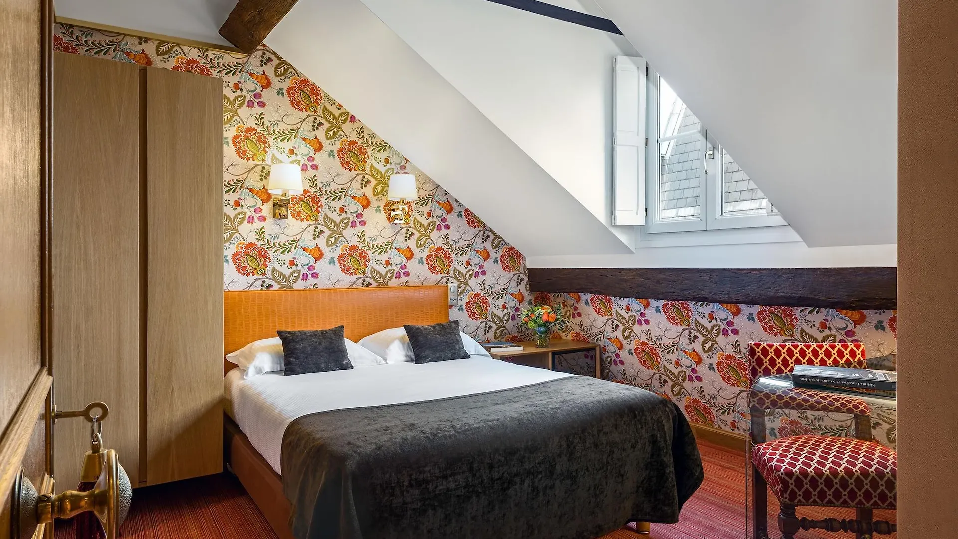 Saint-paul Rive-gauche Hotel 4*