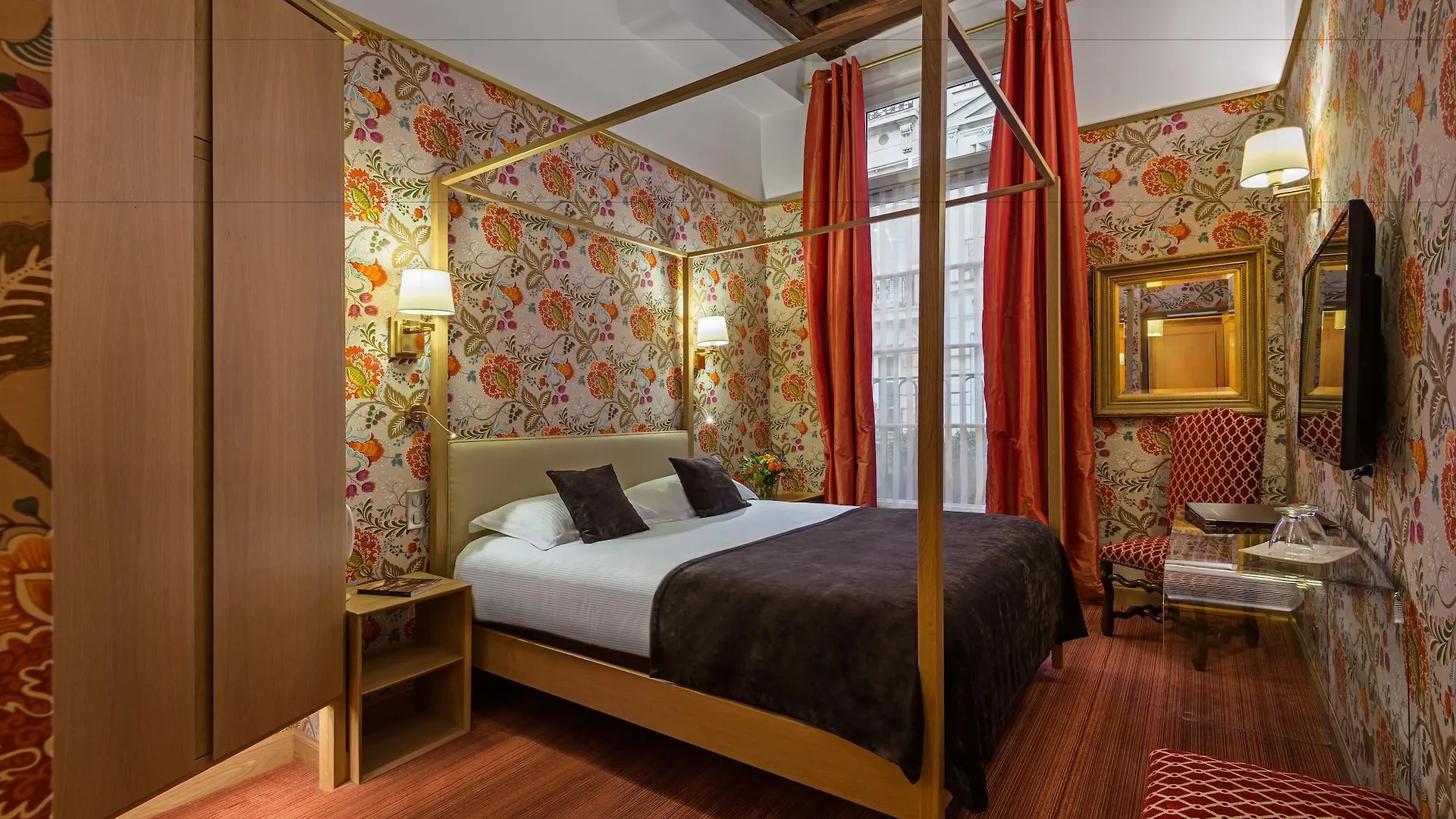 Hotel Saint-paul Rive-gauche 4*